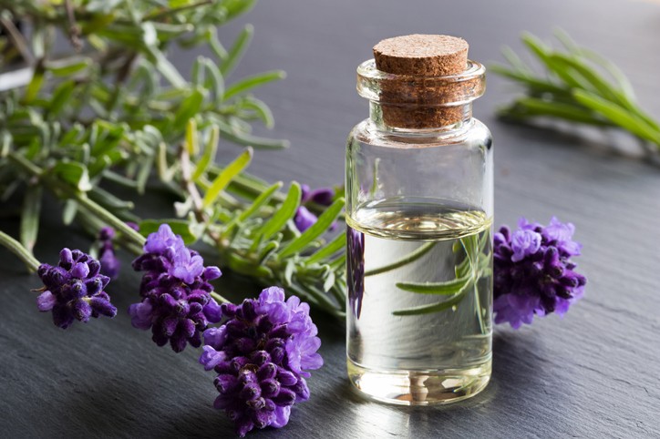 Lavender Essential Oil (net)