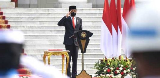 Presiden Joko Widodo Pimpin Upacara Penetapan Komcad di Batujajar