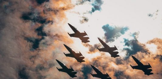 Rayakan HUT TNI ke 76, Pesawat Tempur Akan Bertebaran di Langit Istana Merdeka