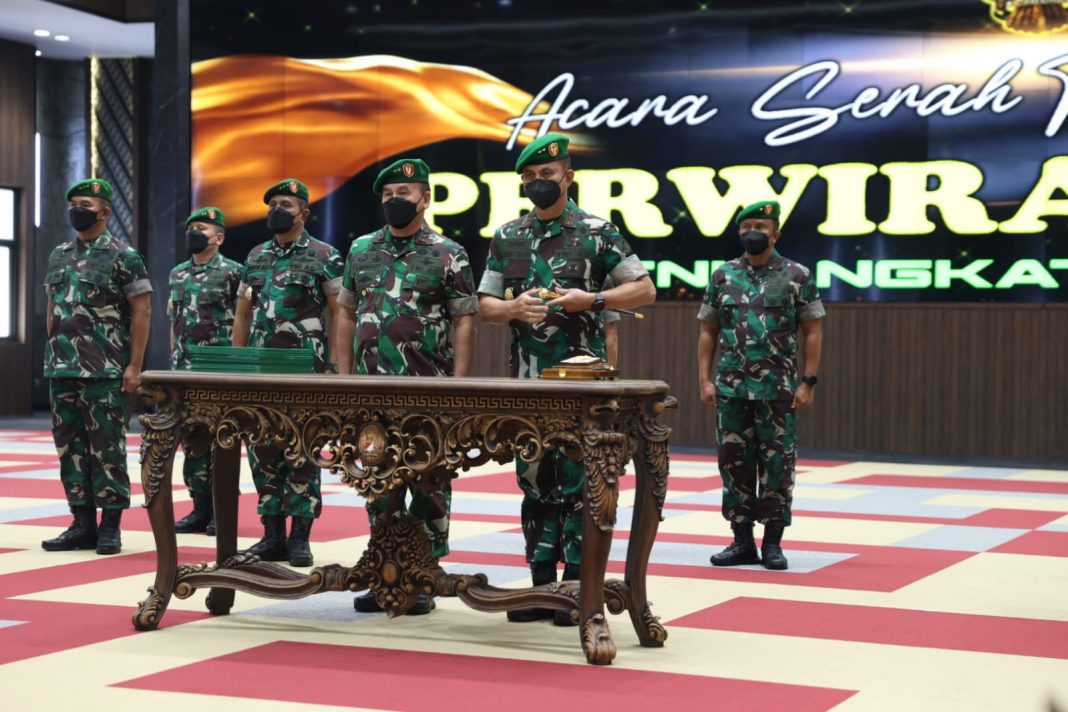 Tujuh Perwira Tinggi TNI AD Serah Terima Jabatan