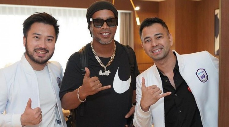 Ronaldinho Tiba di Indonesia, Langsung Dijemput Bos RANS Nusantara FC