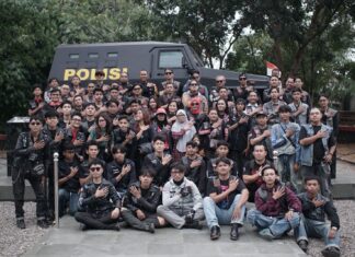 ROB dan Brimob Polda Jabar Gelar BARBUK, Tebar Takjil dan Pererat Silaturahmi Komunitas Otomotif