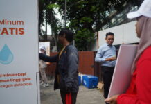 Panas Ekstrem Mengintai, PMI Perkuat Perlindungan Pekerja Rentan dengan Pos Hidrasi Panas Ekstrem Mengintai, PMI Perkuat Perlindungan Pekerja Rentan dengan Pos Hidrasi