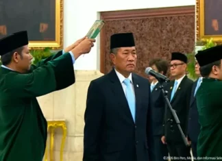 Prabowo Lantik Donny Ermawan Pimpin Universitas RI, Yos Sunitiyoso Jadi Wakil