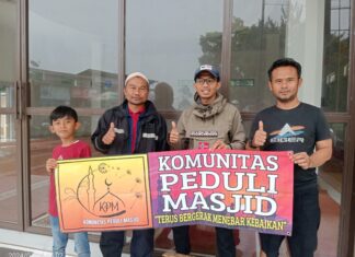 Komunitas Peduli Masjid Tebar 1500 Mushaf Al-Qur’an dan 250 Buku Iqra ke Wilayah Pelosok Jawa Barat